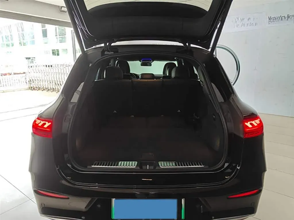 2023 Mercedes-Benz EQS SUV BEV 111.8KWH,autocango,china used car exporter,china ev exporter,chinese used car exporter,chinese used ev exporter