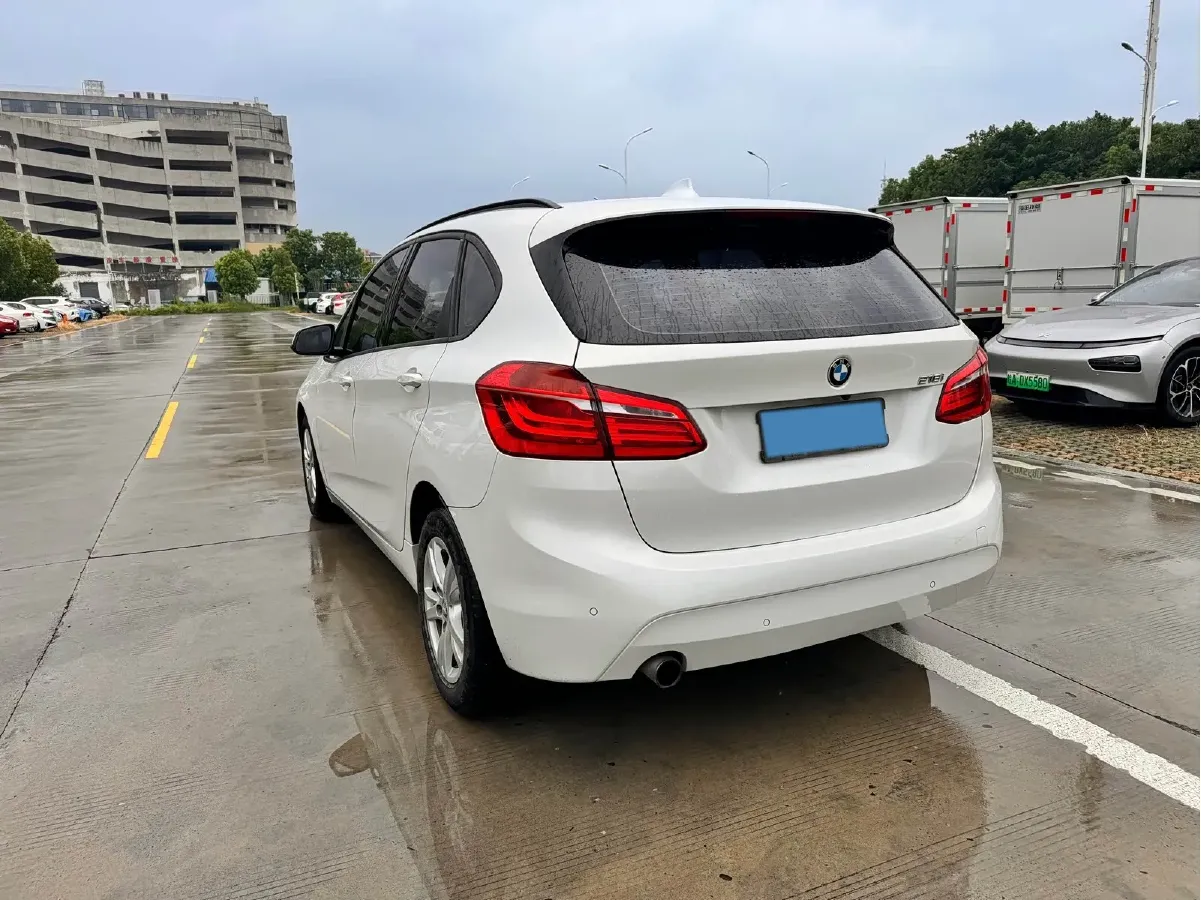2016 BMW 2 Series Wagon 1.5T 136HP L3 6AT,autocango,china used car exporter,china ev exporter,chinese used car exporter,chinese used ev exporter