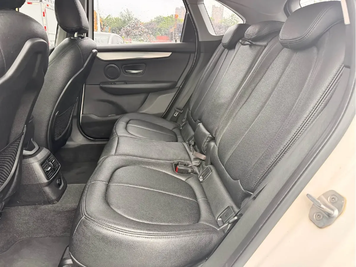 2016 BMW 2 Series Wagon 1.5T 136HP L3 6AT,autocango,china used car exporter,china ev exporter,chinese used car exporter,chinese used ev exporter