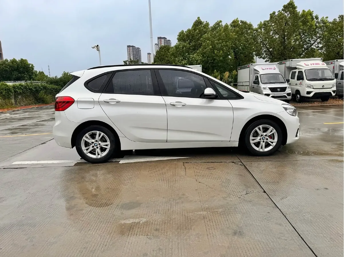 2016 BMW 2 Series Wagon 1.5T 136HP L3 6AT,autocango,china used car exporter,china ev exporter,chinese used car exporter,chinese used ev exporter