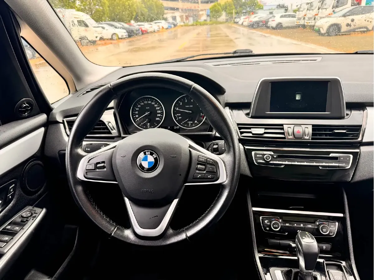 2016 BMW 2 Series Wagon 1.5T 136HP L3 6AT,autocango,china used car exporter,china ev exporter,chinese used car exporter,chinese used ev exporter