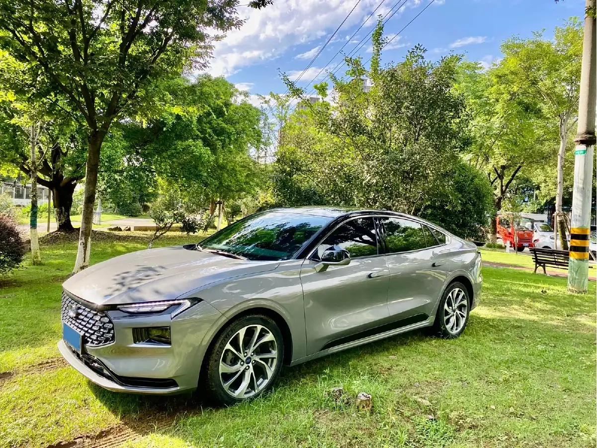 2022 Ford Mondeo 2.0T 238HP L4 8AT