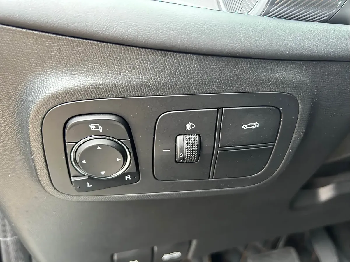 2022 GAC Trumpchi Emkoo 2.0L 140HP L4 2DHT Hybrid,autocango,china used car exporter,china ev exporter,chinese used car exporter,chinese used ev exporter