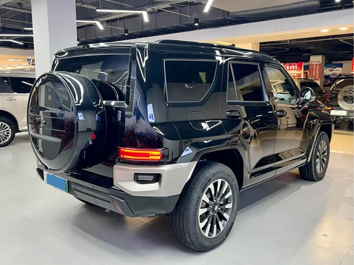 2024 Tank 700 3.0T 360HP V6 9AT PHEV 37.1KWH,autocango,china used car exporter,china ev exporter,chinese used car exporter,chinese used ev exporter