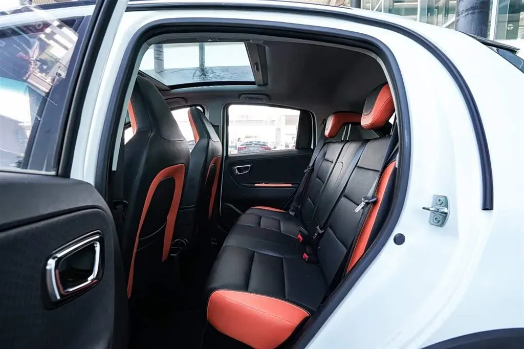 2017 Geely Vision X1 1.3L 88HP L4 4AT,autocango,china used car exporter,china ev exporter,chinese used car exporter,chinese used ev exporter