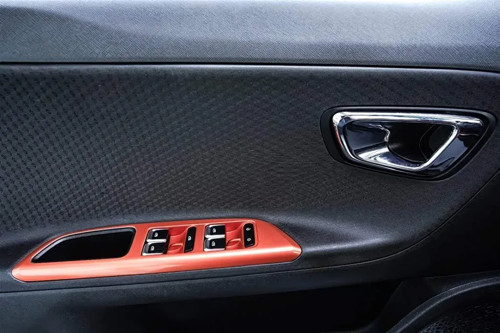 2017 Geely Vision X1 1.3L 88HP L4 4AT,autocango,china used car exporter,china ev exporter,chinese used car exporter,chinese used ev exporter