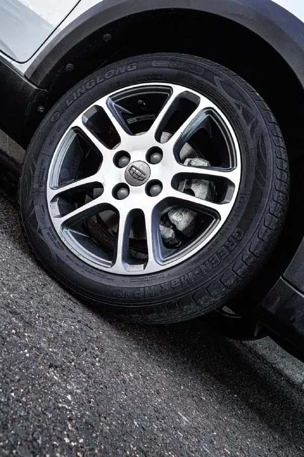 2017 Geely Vision X1 1.3L 88HP L4 4AT,autocango,china used car exporter,china ev exporter,chinese used car exporter,chinese used ev exporter