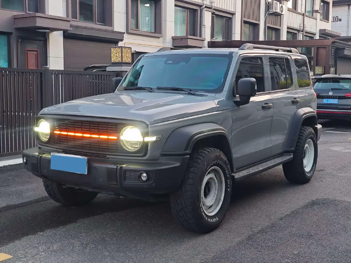 2023 Tank 300 2.0T 227HP L4 8AT