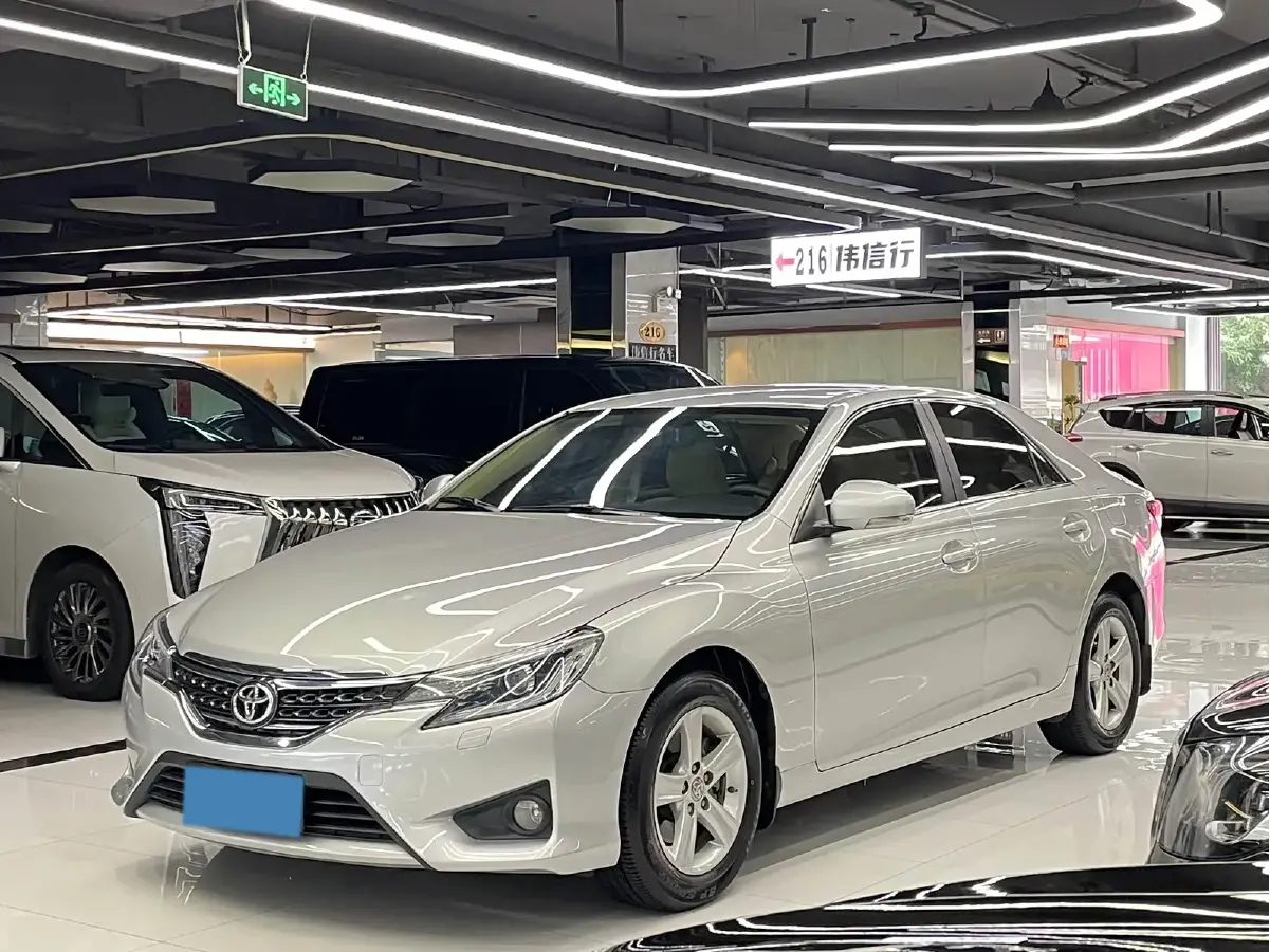 2013 Toyota Reiz 2.5L 193HP V6 6AT