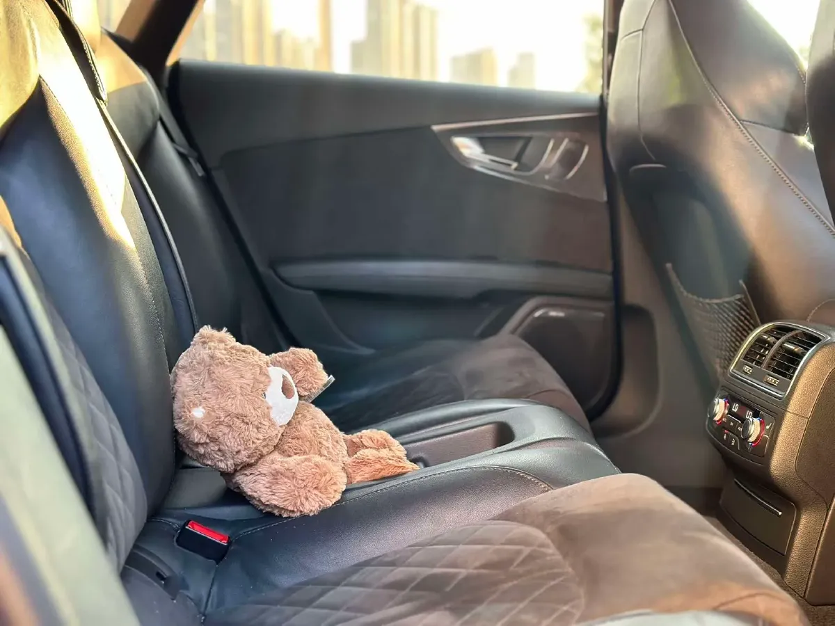 2016 Audi RS 7 4.0T 560HP V8 8AT,autocango,china used car exporter,china ev exporter,chinese used car exporter,chinese used ev exporter