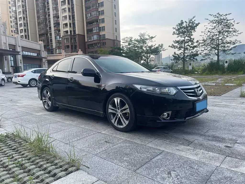 2013 Honda Spirior 2.4L 201HP L4 5AT