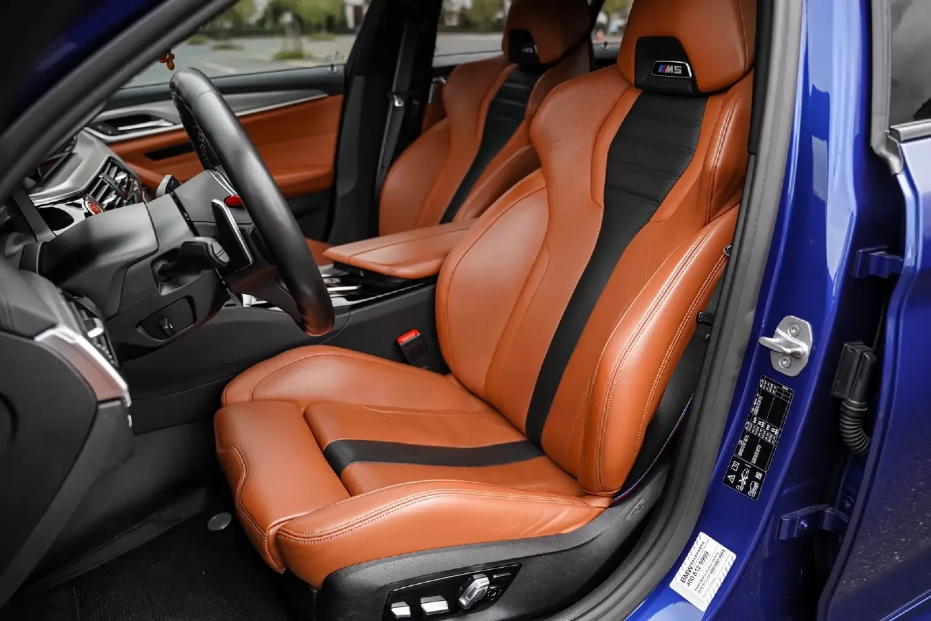 2019 BMW M5 4.4T 625HP V8 8AT,autocango,china used car exporter,china ev exporter,chinese used car exporter,chinese used ev exporter