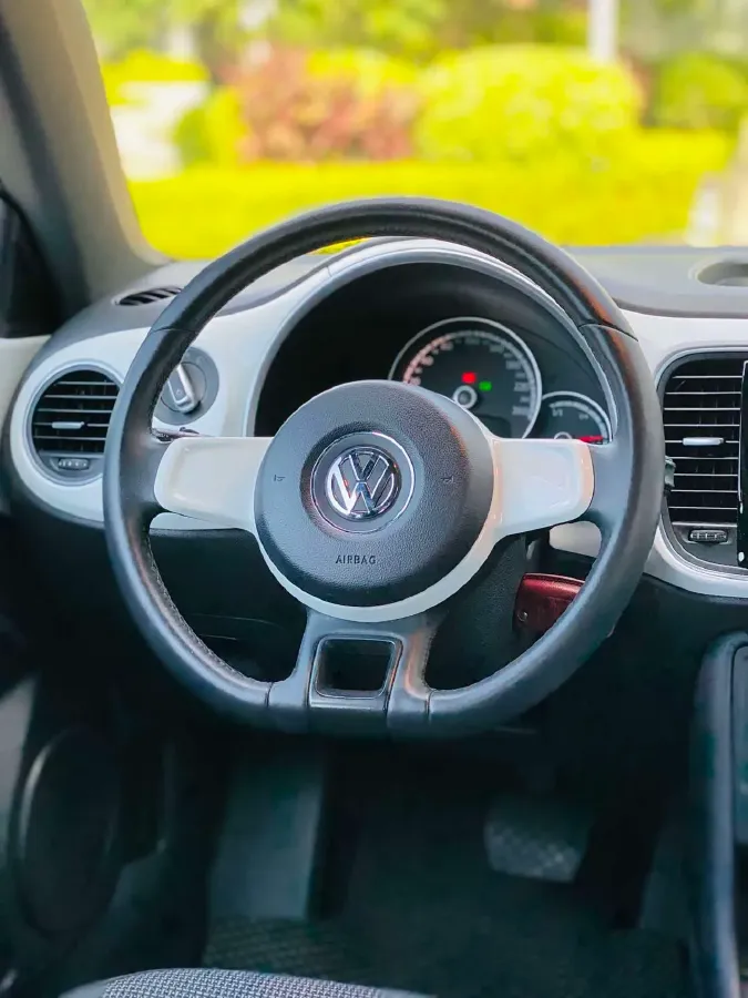 2014 Volkswagen Beetle 1.2T 105HP L4 7DCT,autocango,china used car exporter,china ev exporter,chinese used car exporter,chinese used ev exporter