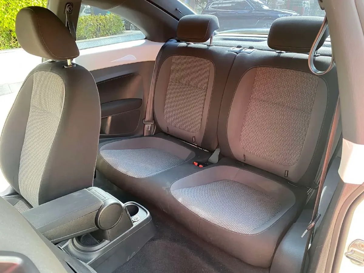 2014 Volkswagen Beetle 1.2T 105HP L4 7DCT,autocango,china used car exporter,china ev exporter,chinese used car exporter,chinese used ev exporter