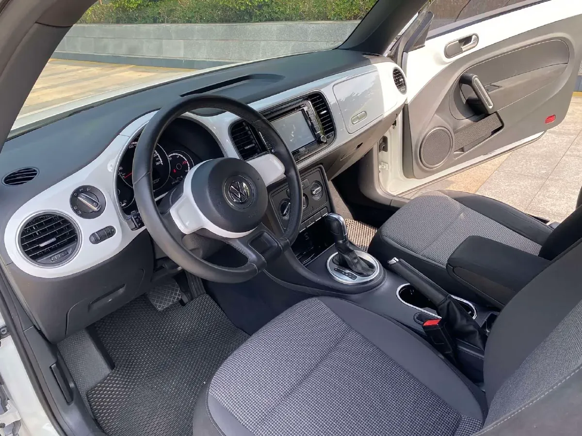 2014 Volkswagen Beetle 1.2T 105HP L4 7DCT,autocango,china used car exporter,china ev exporter,chinese used car exporter,chinese used ev exporter