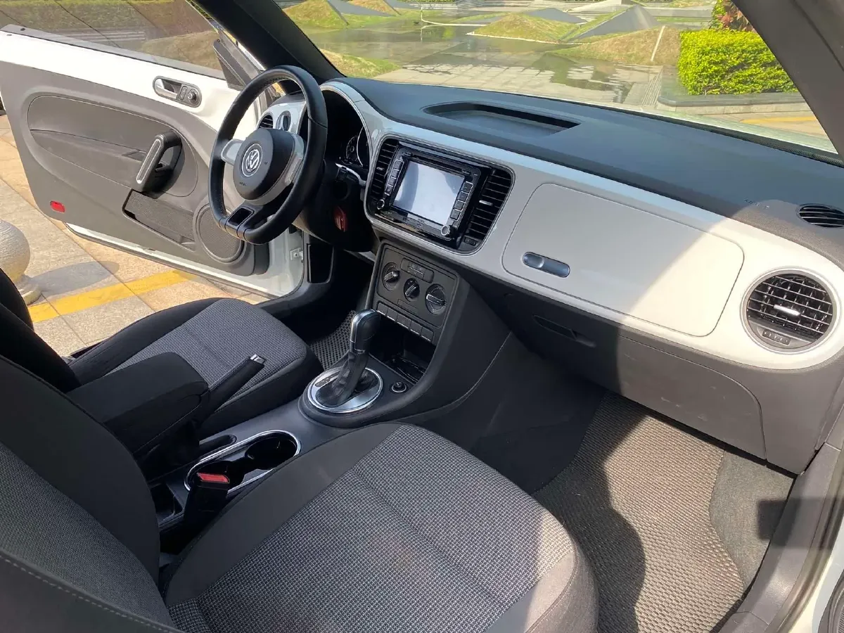 2014 Volkswagen Beetle 1.2T 105HP L4 7DCT,autocango,china used car exporter,china ev exporter,chinese used car exporter,chinese used ev exporter
