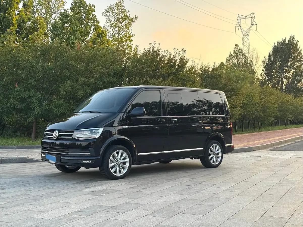 2019 Volkswagen Multivan 2.0T 204HP L4 7DCT