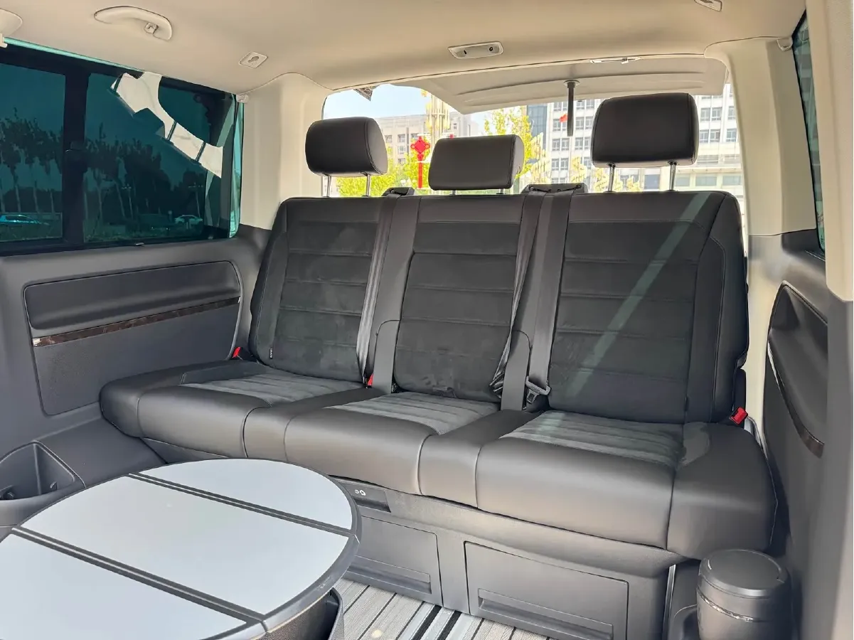 2019 Volkswagen Multivan 2.0T 204HP L4 7DCT,autocango,china used car exporter,china ev exporter,chinese used car exporter,chinese used ev exporter