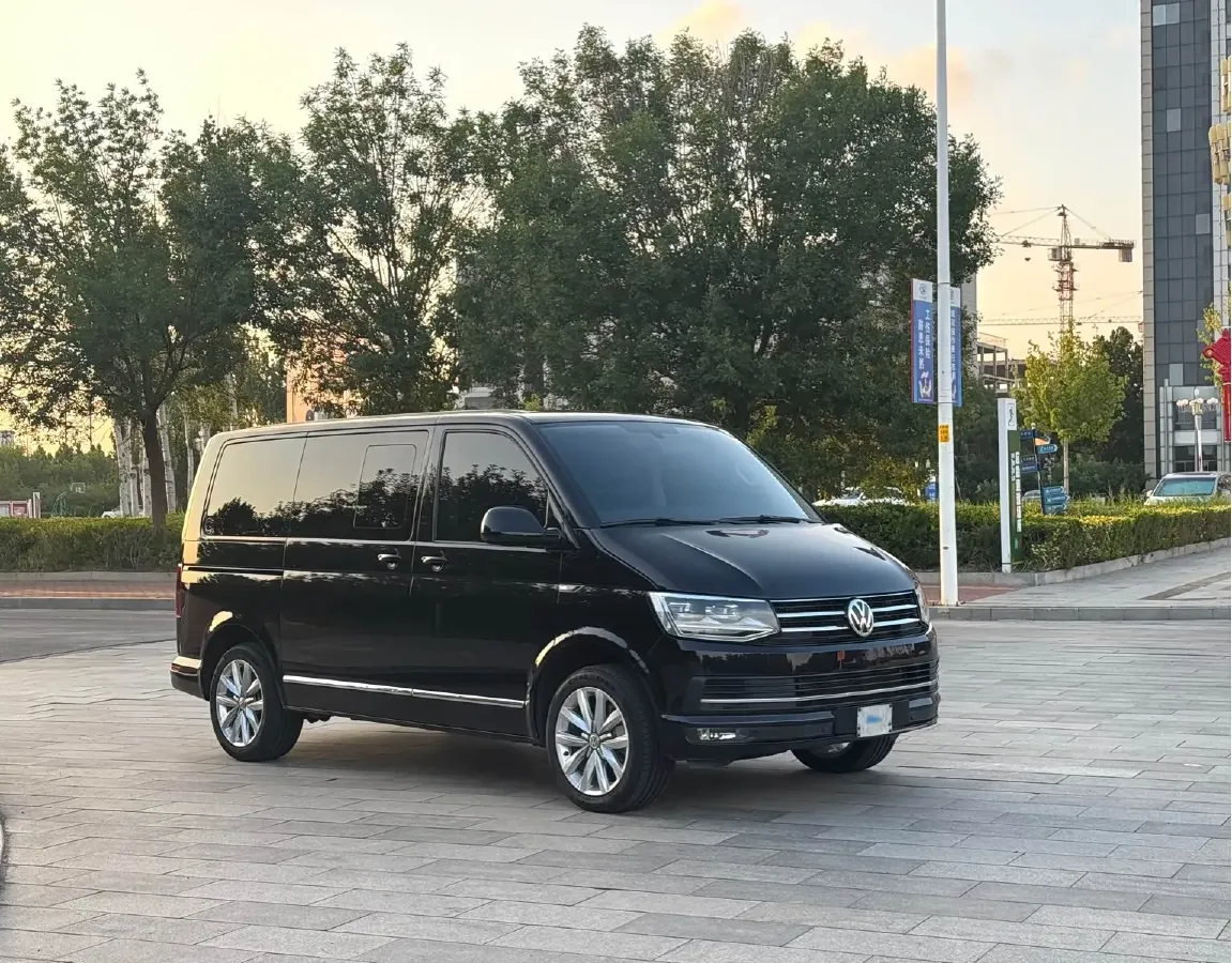 2019 Volkswagen Multivan 2.0T 204HP L4 7DCT,autocango,china used car exporter,china ev exporter,chinese used car exporter,chinese used ev exporter