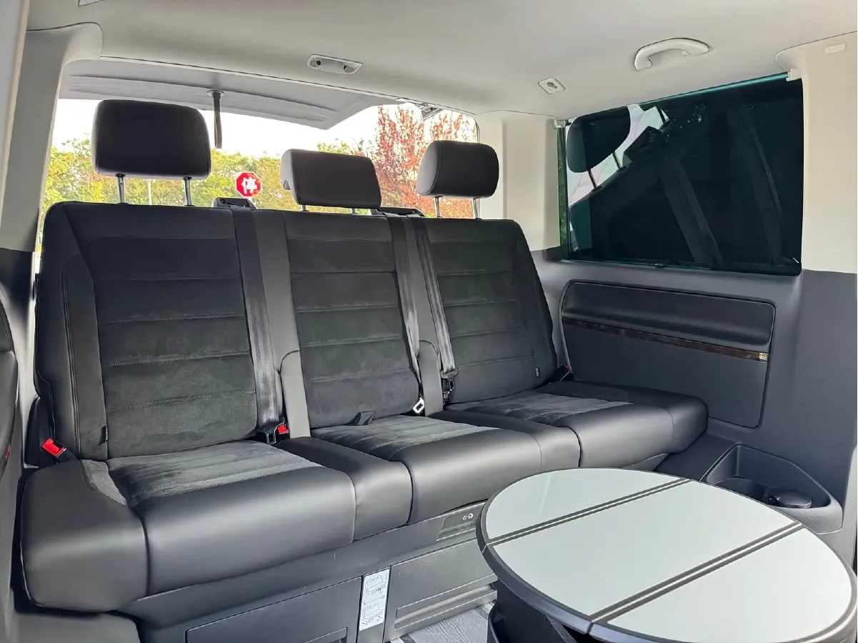 2018 Volkswagen Multivan 2.0T 204HP L4 7DCT,autocango,china used car exporter,china ev exporter,chinese used car exporter,chinese used ev exporter