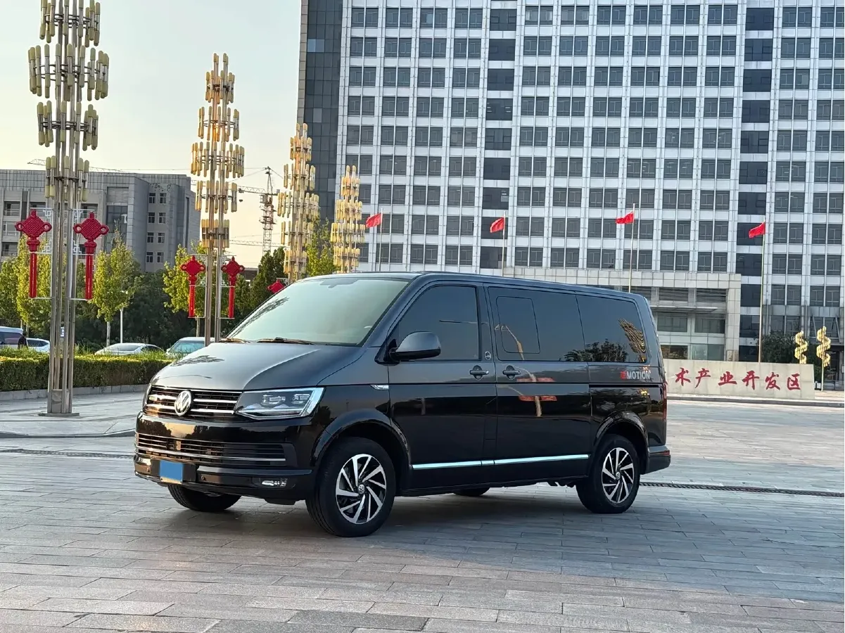 2018 Volkswagen Multivan 2.0T 204HP L4 7DCT,autocango,china used car exporter,china ev exporter,chinese used car exporter,chinese used ev exporter