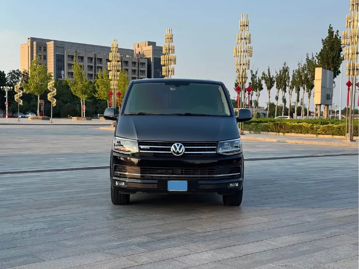 2018 Volkswagen Multivan 2.0T 204HP L4 7DCT,autocango,china used car exporter,china ev exporter,chinese used car exporter,chinese used ev exporter
