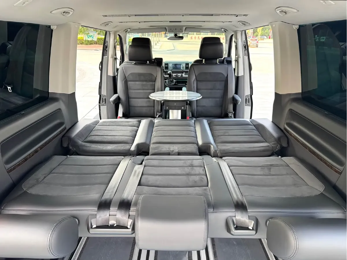 2018 Volkswagen Multivan 2.0T 204HP L4 7DCT,autocango,china used car exporter,china ev exporter,chinese used car exporter,chinese used ev exporter