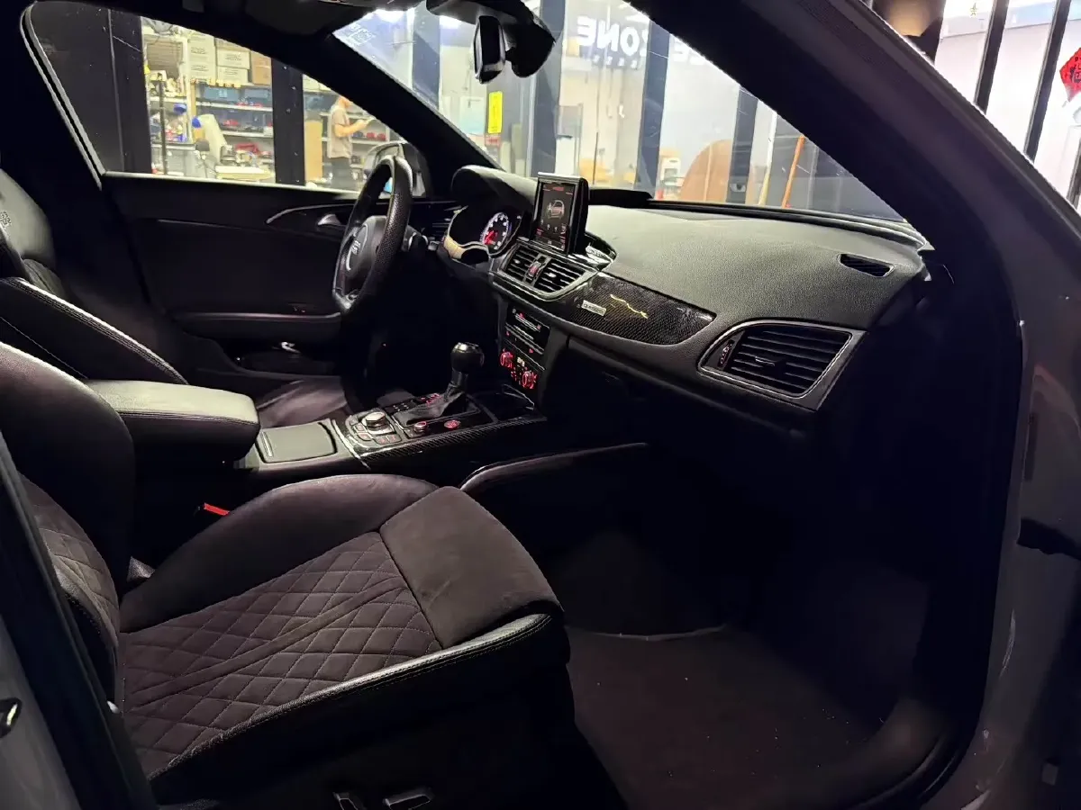 2016 Audi RS 6 4.0T 560HP V8 8AT,autocango,china used car exporter,china ev exporter,chinese used car exporter,chinese used ev exporter