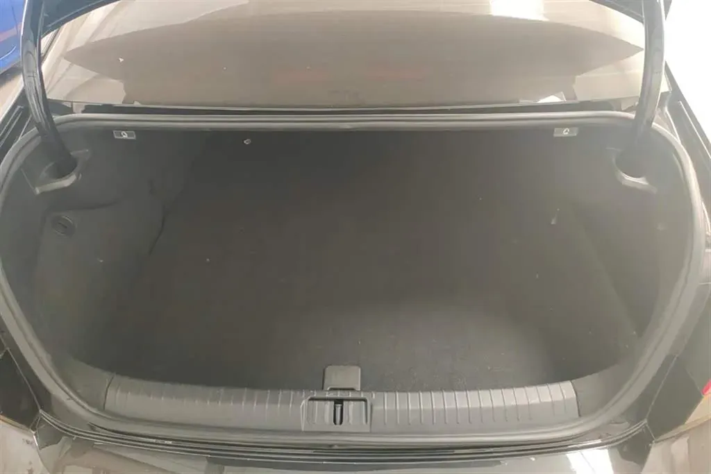 2022 Volkswagen Magotan GTE 1.4T 150HP L4 6DCT PHEV 13KWH,autocango,china used car exporter,china ev exporter,chinese used car exporter,chinese used ev exporter