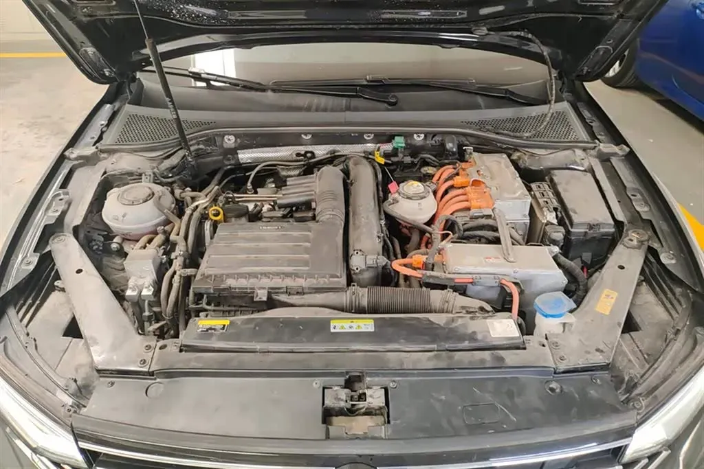 2022 Volkswagen Magotan GTE 1.4T 150HP L4 6DCT PHEV 13KWH,autocango,china used car exporter,china ev exporter,chinese used car exporter,chinese used ev exporter