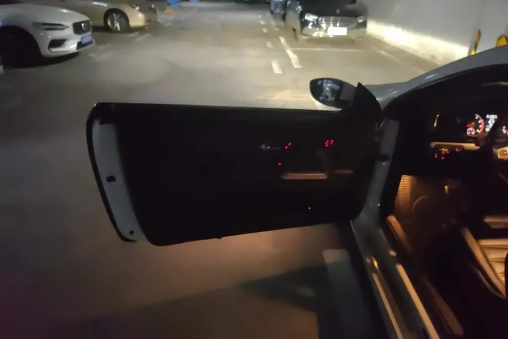 2011 Volkswagen Scirocco 2.0T 211HP L4 6DCT,autocango,china used car exporter,china ev exporter,chinese used car exporter,chinese used ev exporter