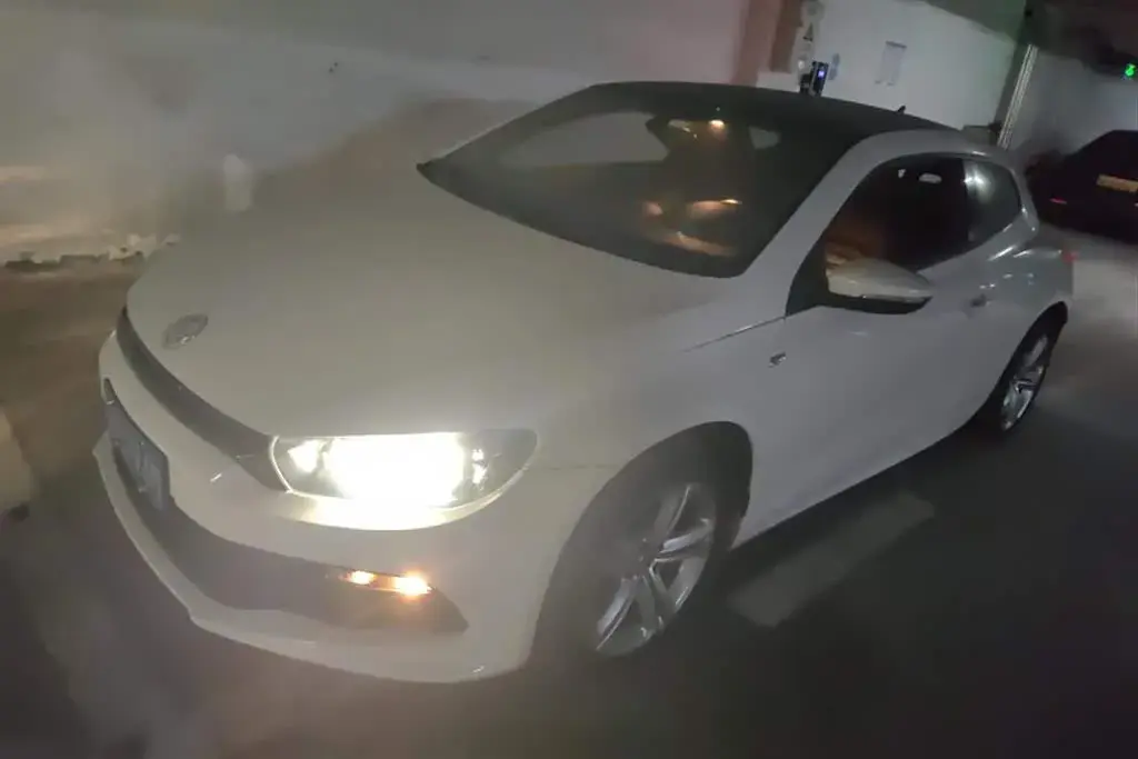 2011 Volkswagen Scirocco 2.0T 211HP L4 6DCT