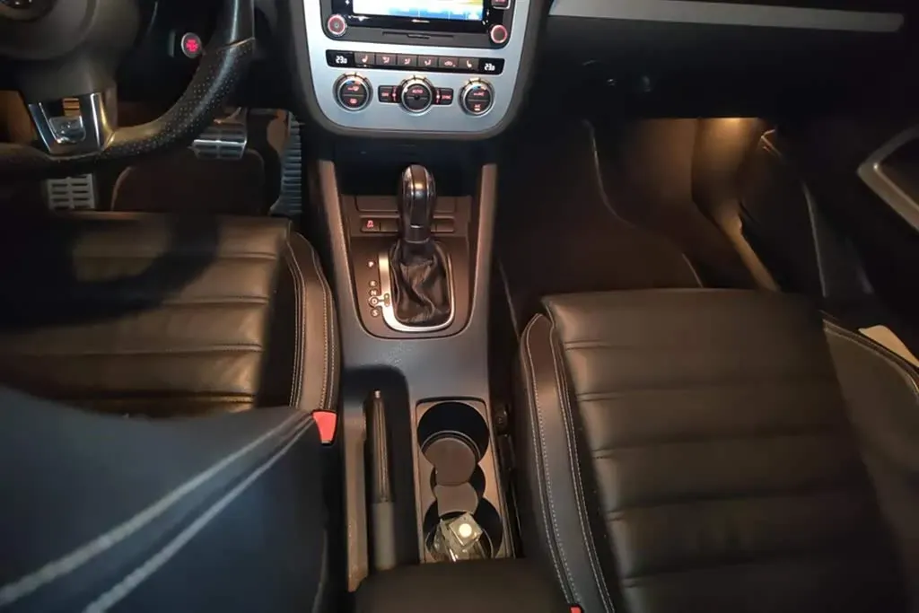 2011 Volkswagen Scirocco 2.0T 211HP L4 6DCT,autocango,china used car exporter,china ev exporter,chinese used car exporter,chinese used ev exporter