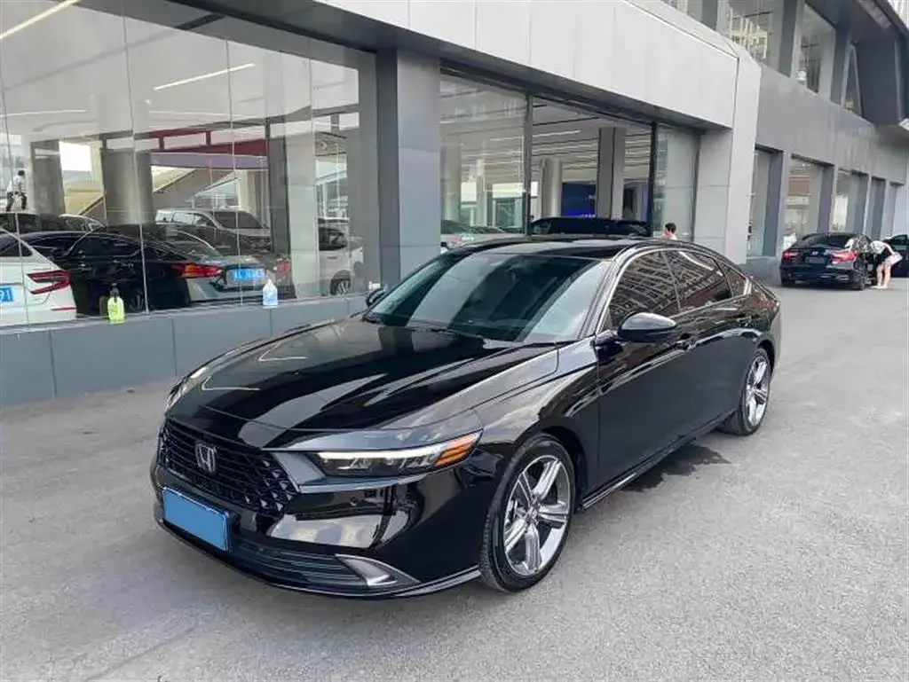 2024 Honda Accord 1.5T 192HP L4 CVT