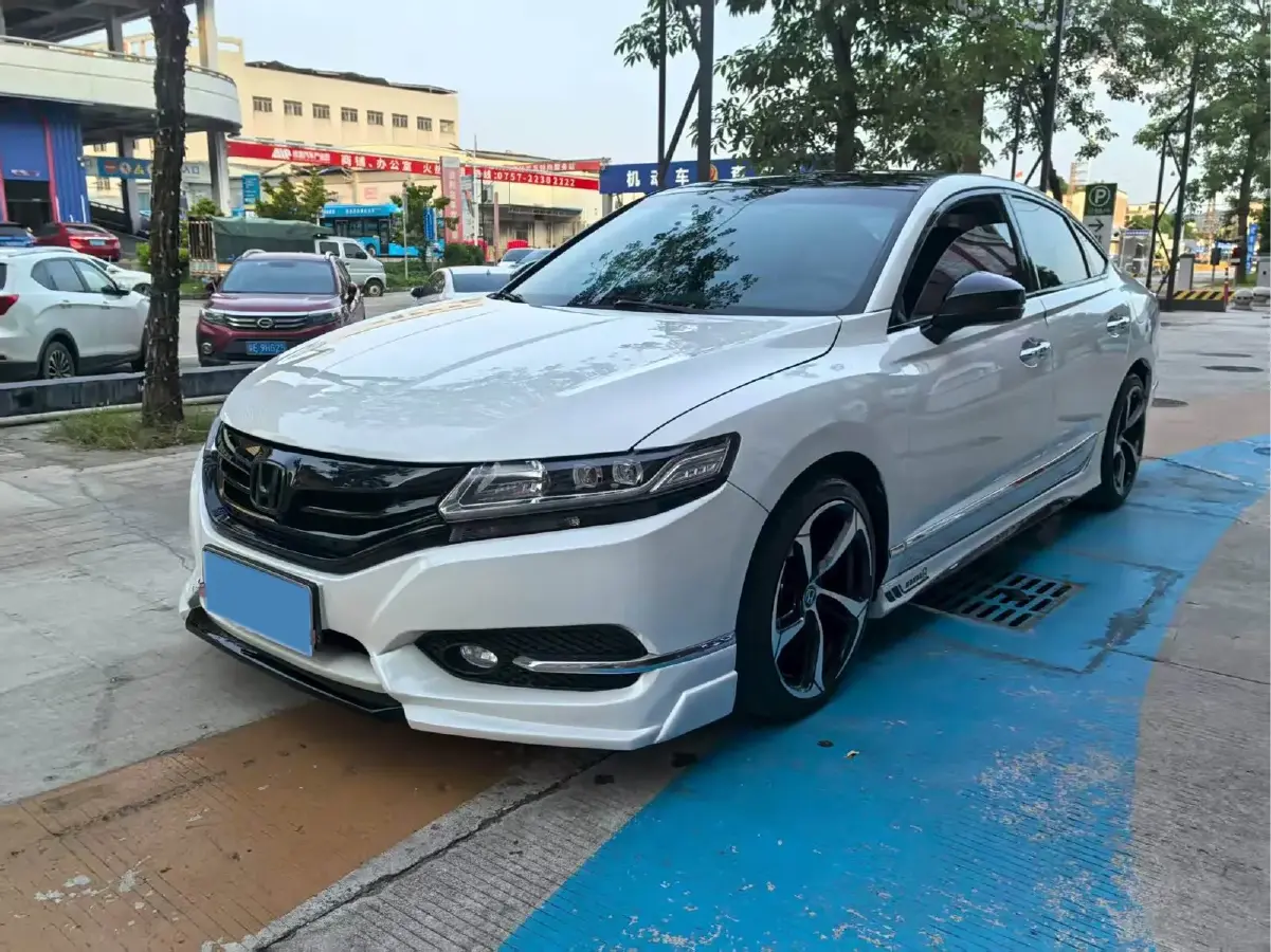 2017 Honda Spirior 2.0L 155HP L4 CVT