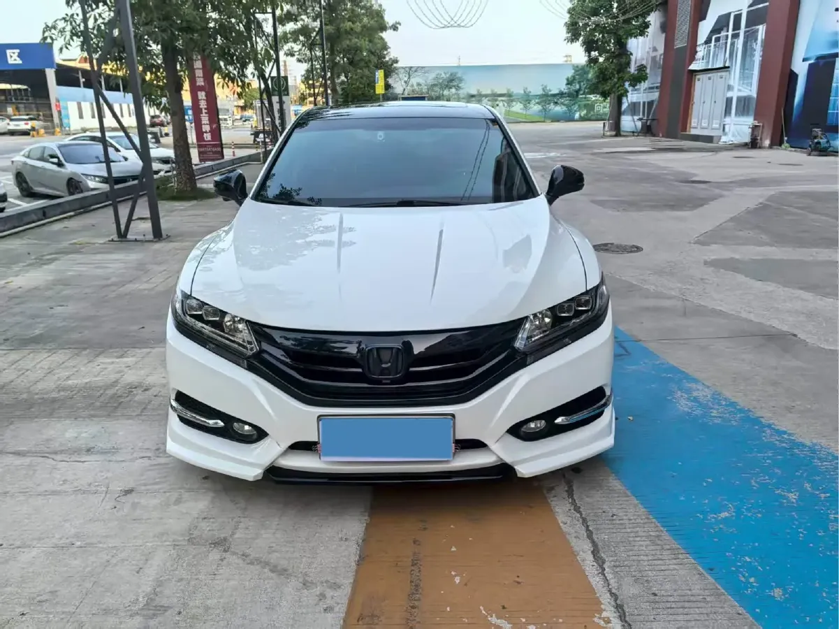 2017 Honda Spirior 2.0L 155HP L4 CVT,autocango,china used car exporter,china ev exporter,chinese used car exporter,chinese used ev exporter