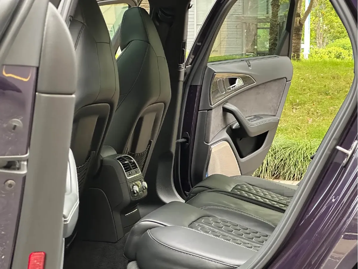 2018 Audi RS 6 4.0T 560HP V8 8AT,autocango,china used car exporter,china ev exporter,chinese used car exporter,chinese used ev exporter