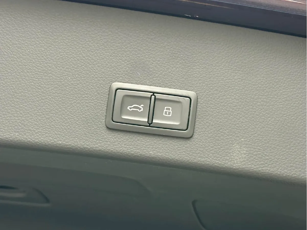 2018 Audi RS 6 4.0T 560HP V8 8AT,autocango,china used car exporter,china ev exporter,chinese used car exporter,chinese used ev exporter