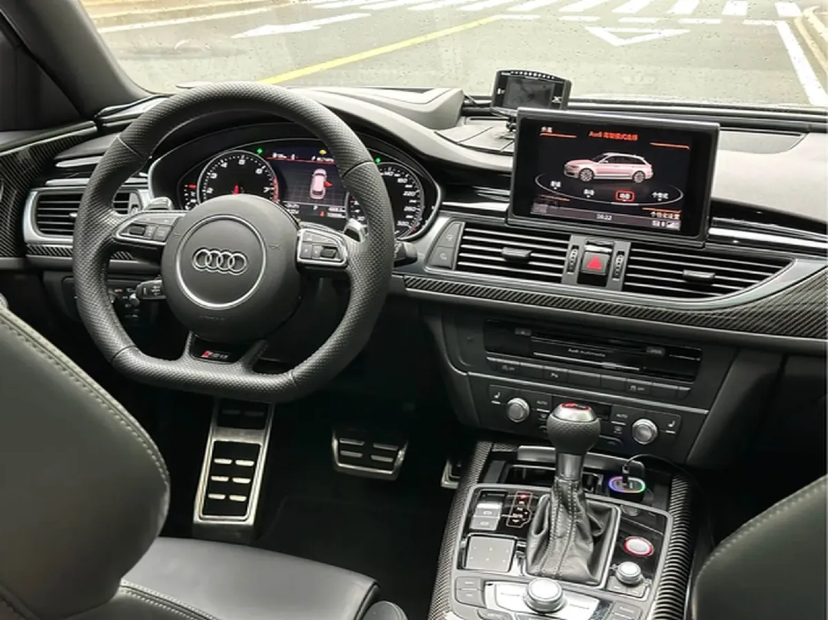 2018 Audi RS 6 4.0T 560HP V8 8AT,autocango,china used car exporter,china ev exporter,chinese used car exporter,chinese used ev exporter
