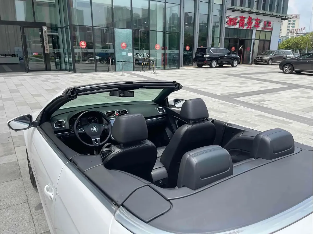 2011 Volkswagen Eos 2.0T 211HP L4 6DCT,autocango,china used car exporter,china ev exporter,chinese used car exporter,chinese used ev exporter