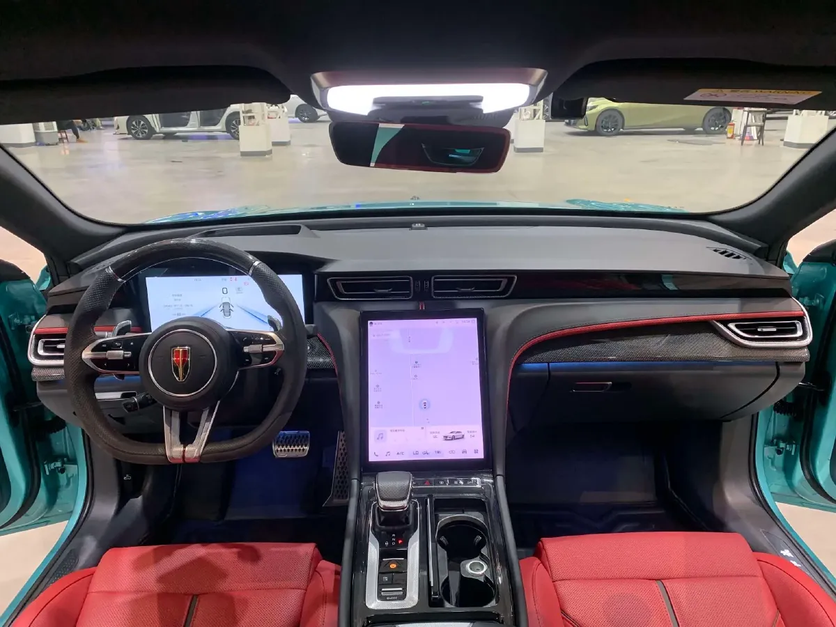 2024 HongQi H6 2.0T 252HP L4 8AT,autocango,china used car exporter,china ev exporter,chinese used car exporter,chinese used ev exporter