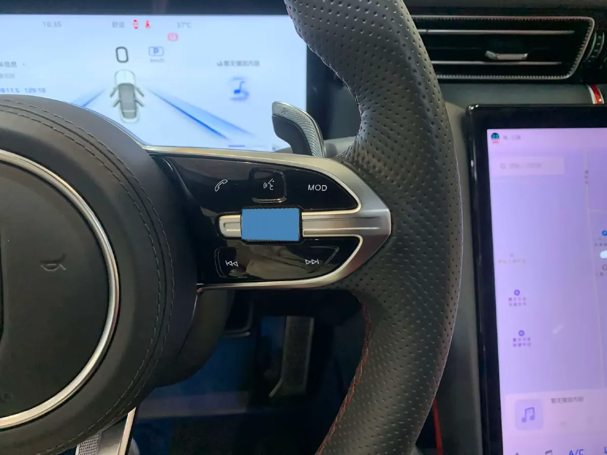 2024 HongQi H6 2.0T 252HP L4 8AT,autocango,china used car exporter,china ev exporter,chinese used car exporter,chinese used ev exporter