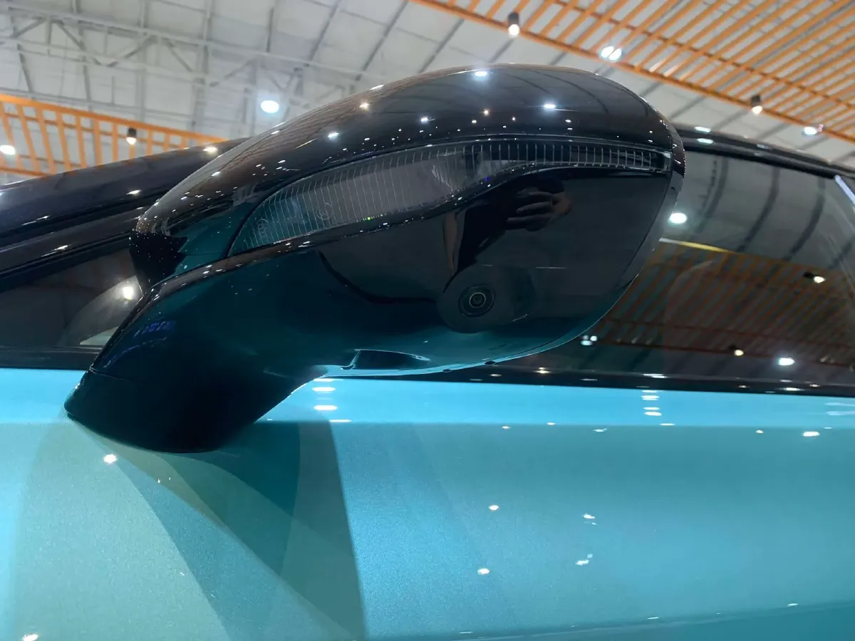 2024 HongQi H6 2.0T 252HP L4 8AT,autocango,china used car exporter,china ev exporter,chinese used car exporter,chinese used ev exporter