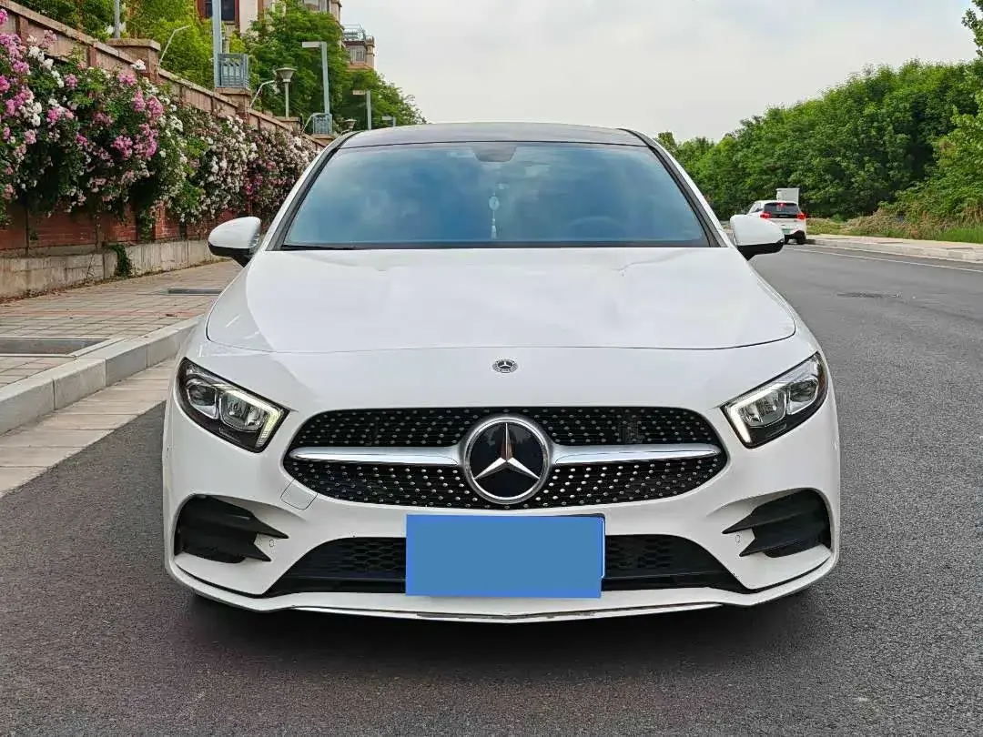 2021 Mercedes-Benz A Class 1.3T 163HP L4 7DCT