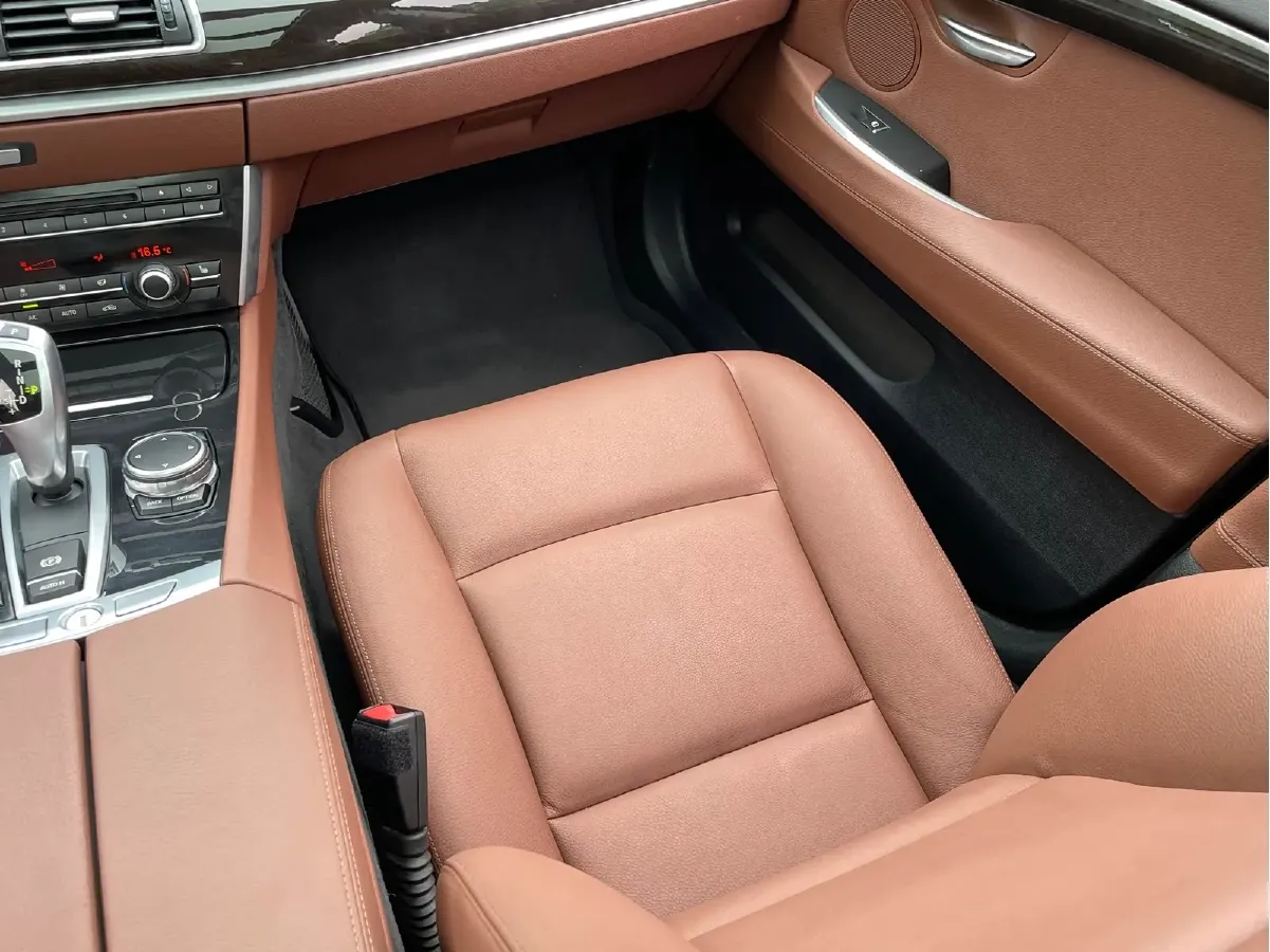 2015 BMW 5 Series GT 2.0T 245HP L4 8AT,autocango,china used car exporter,china ev exporter,chinese used car exporter,chinese used ev exporter