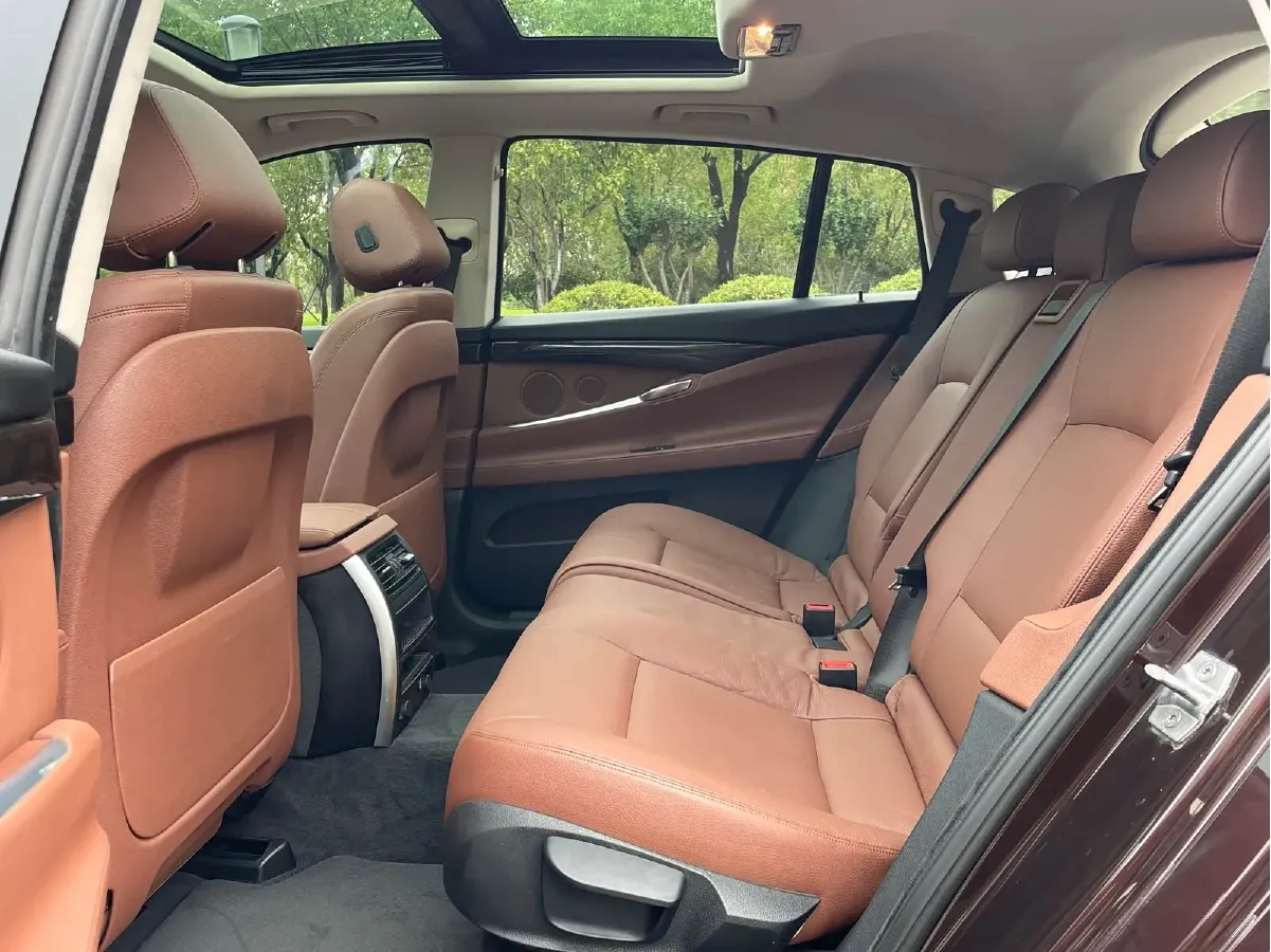 2015 BMW 5 Series GT 2.0T 245HP L4 8AT,autocango,china used car exporter,china ev exporter,chinese used car exporter,chinese used ev exporter