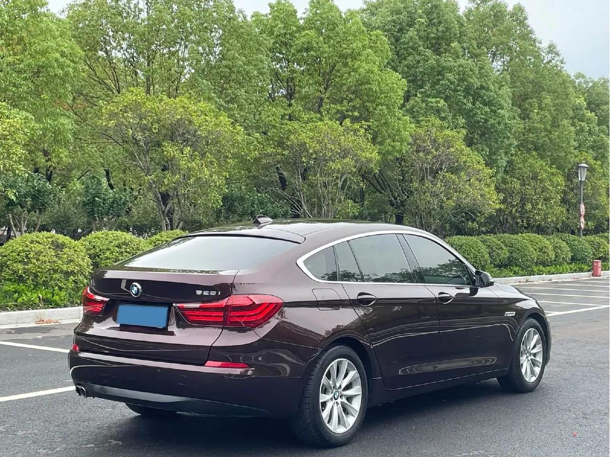 2015 BMW 5 Series GT 2.0T 245HP L4 8AT,autocango,china used car exporter,china ev exporter,chinese used car exporter,chinese used ev exporter