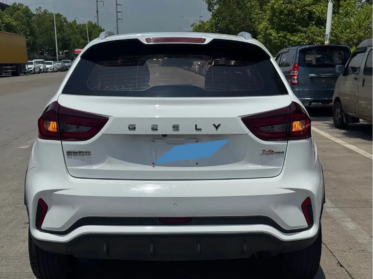 2021 Geely Vision X3 1.5L 109HP L4 5MT,autocango,china used car exporter,china ev exporter,chinese used car exporter,chinese used ev exporter