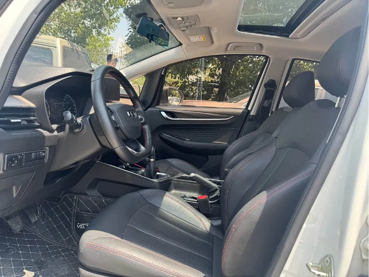 2021 Geely Vision X3 1.5L 109HP L4 5MT,autocango,china used car exporter,china ev exporter,chinese used car exporter,chinese used ev exporter