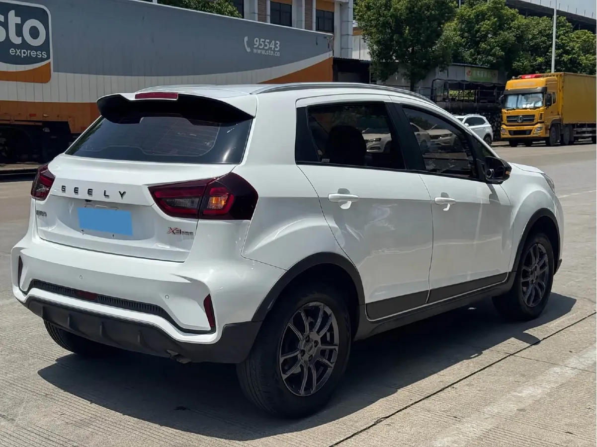 2021 Geely Vision X3 1.5L 109HP L4 5MT,autocango,china used car exporter,china ev exporter,chinese used car exporter,chinese used ev exporter